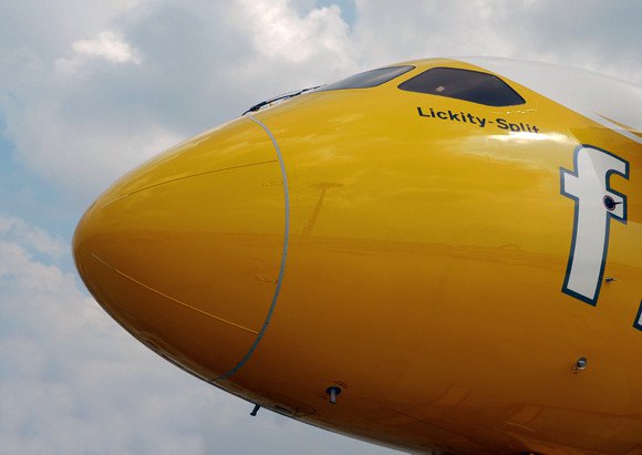 Scoot named their latest Dreamliner ‘Lickity-Split” to reflect the carrier’s record speed in deploying the Dreamliners.