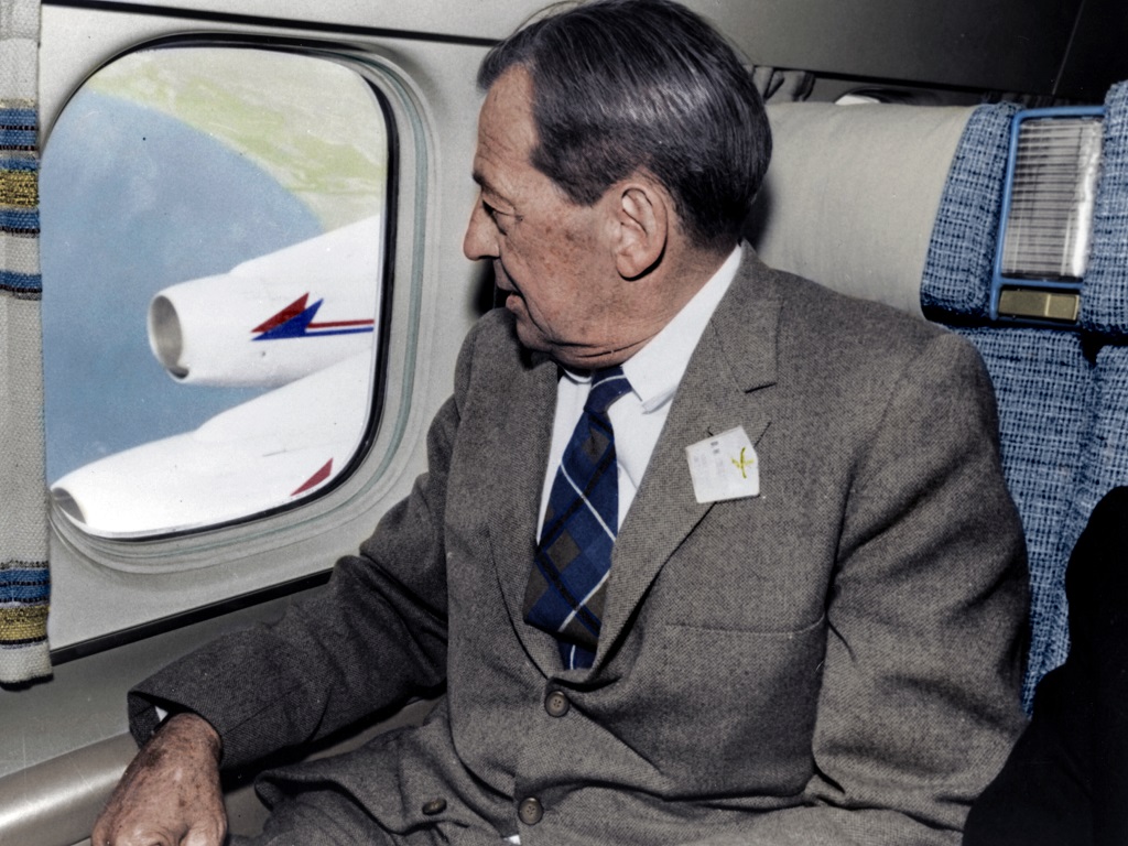 Douglas Douglas take a ride in the DC-8 
