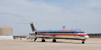 MD-80 American retuires