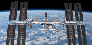 space station boeing solar