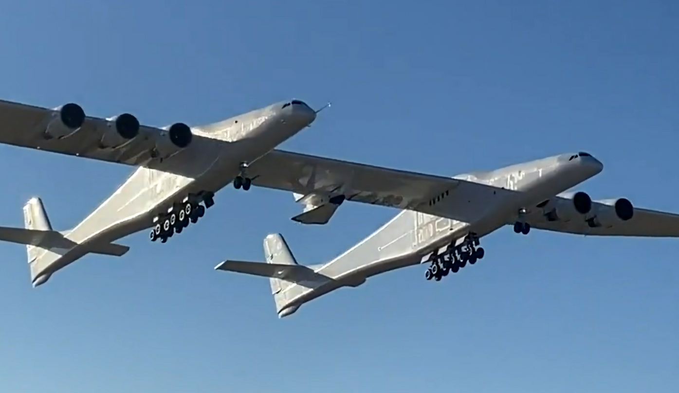 Giant Stratolaunch Roc Carries Spacecraft Aloft - Airline Ratings
