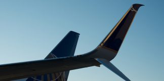 United routes growth bucks trend