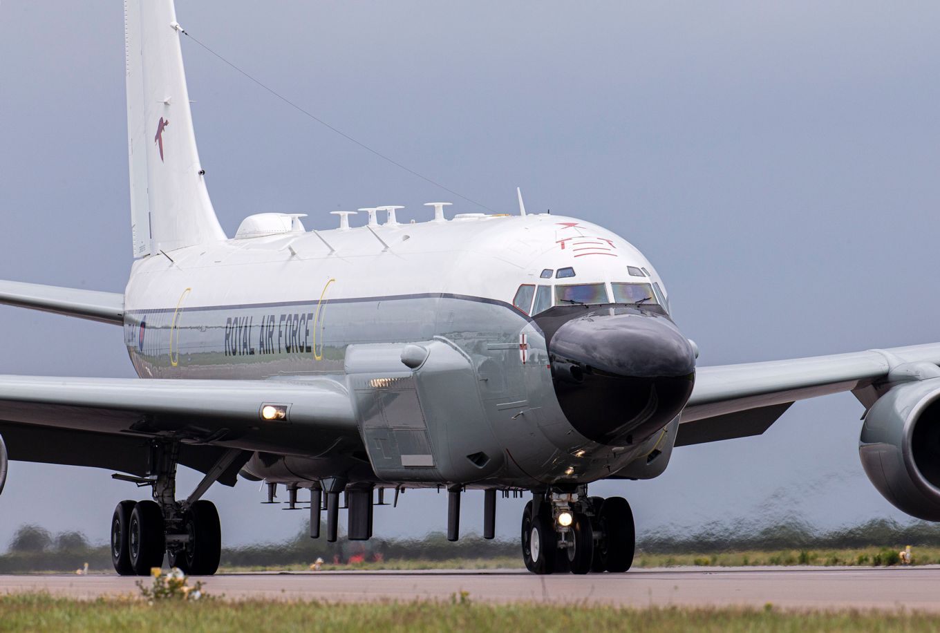 Thousands watching RAF spy plane patrolling the Ukraine and Belarus border - Airline Ratings